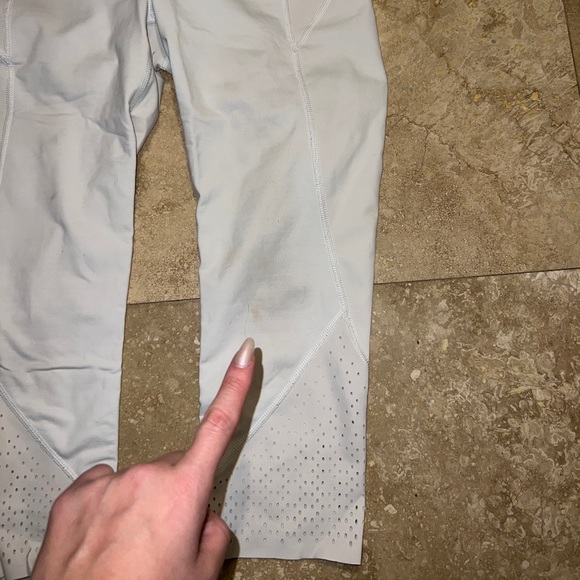 White high rise Lululemon leggings - Picture 4 of 7